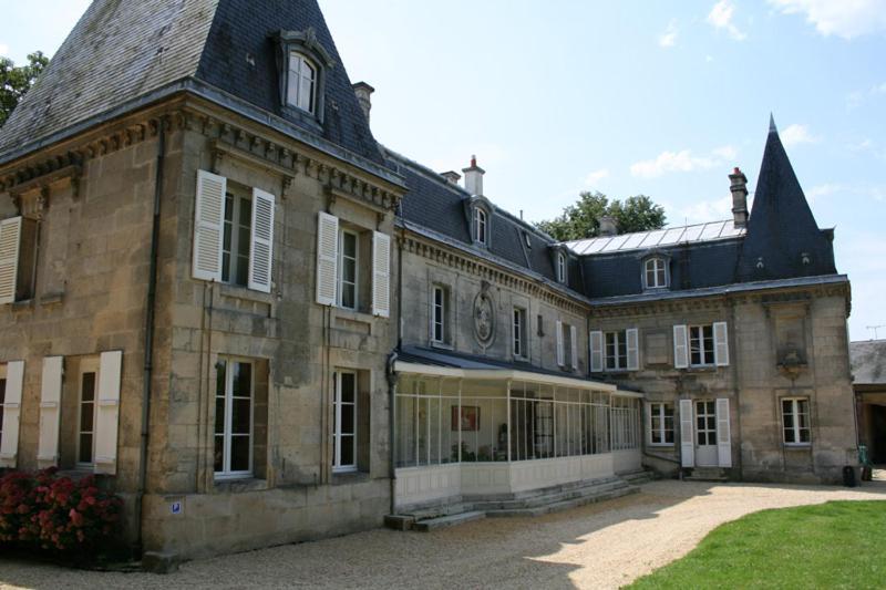 Chateau De Roberville Machemont Luaran gambar